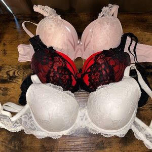 European 38/85C bra set